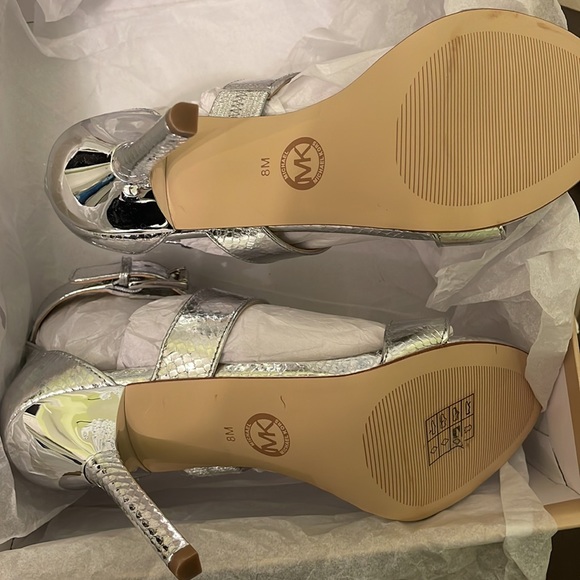 MICHAEL MICHAEL KORS
Amal Metallic Snake Embossed Leather Sandal - Picture 5 of 6